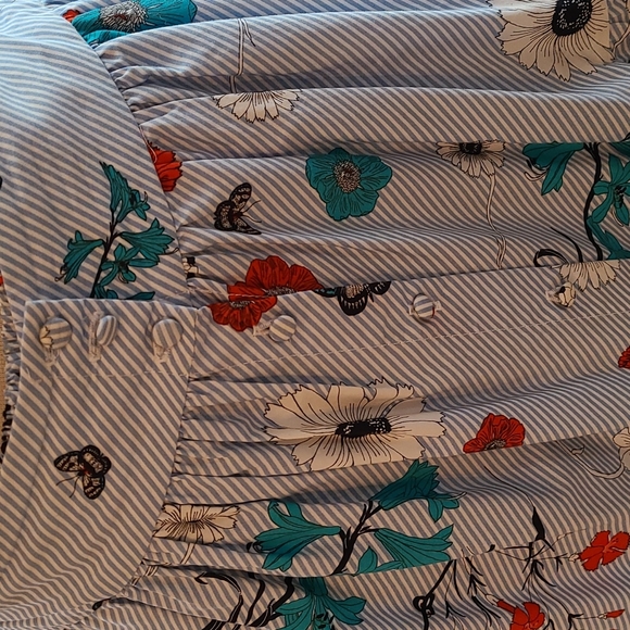 Skirt - Picture 2 of 6